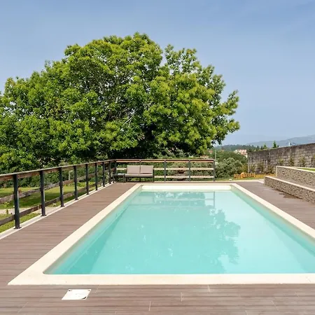 Semesterbostad Neves House - Pool With Stunning Montain View Arcos de Valdevez
