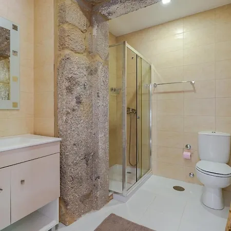 Semesterbostad Neves House - Pool With Stunning Montain View Arcos de Valdevez